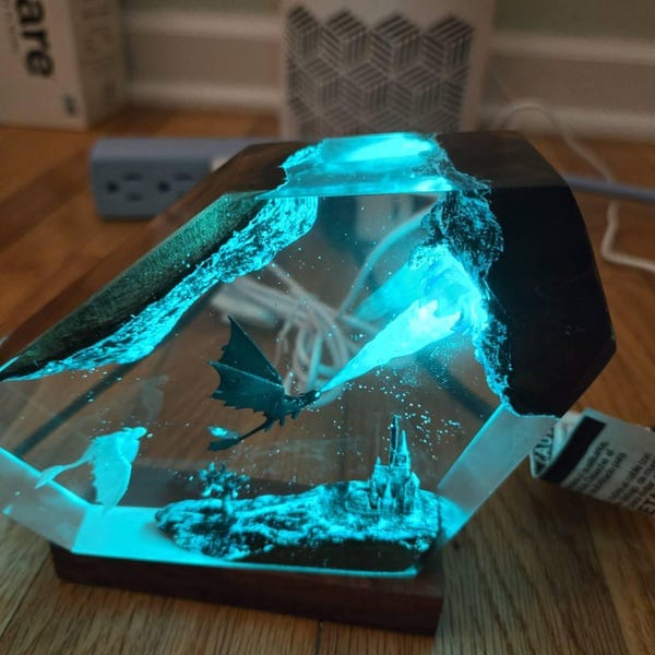 Customer photo review of Dragon Glow - El Yapımı LED Reçine Gece Lambası