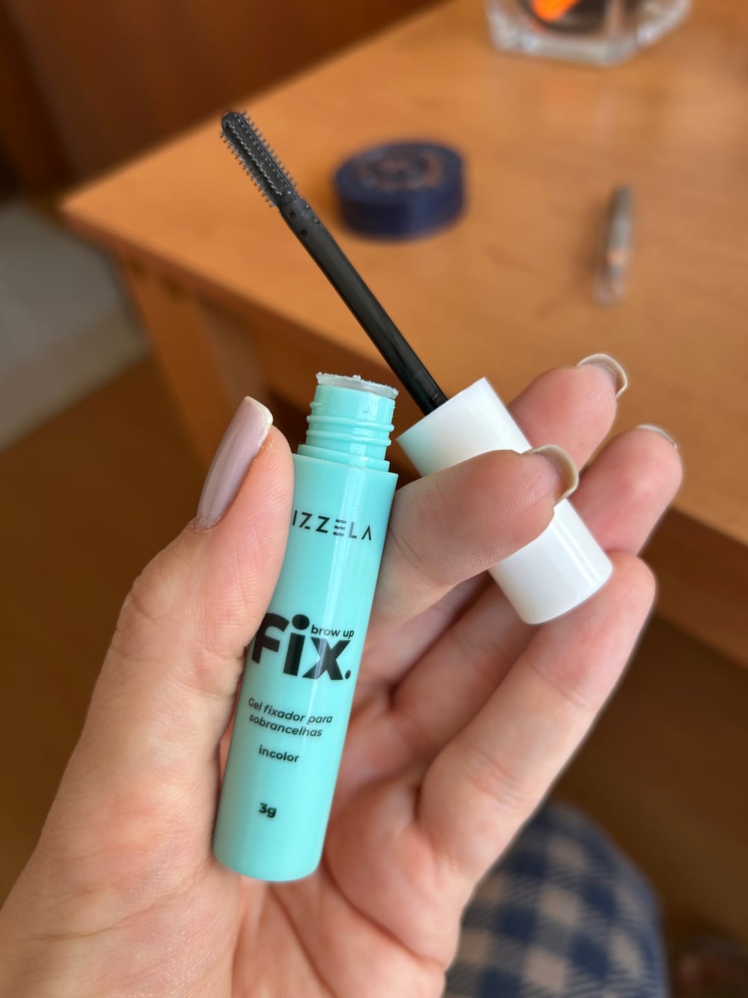 Customer photo review of Brow Up Fix - Gel Fixador para Sobrancelhas – Vizzela