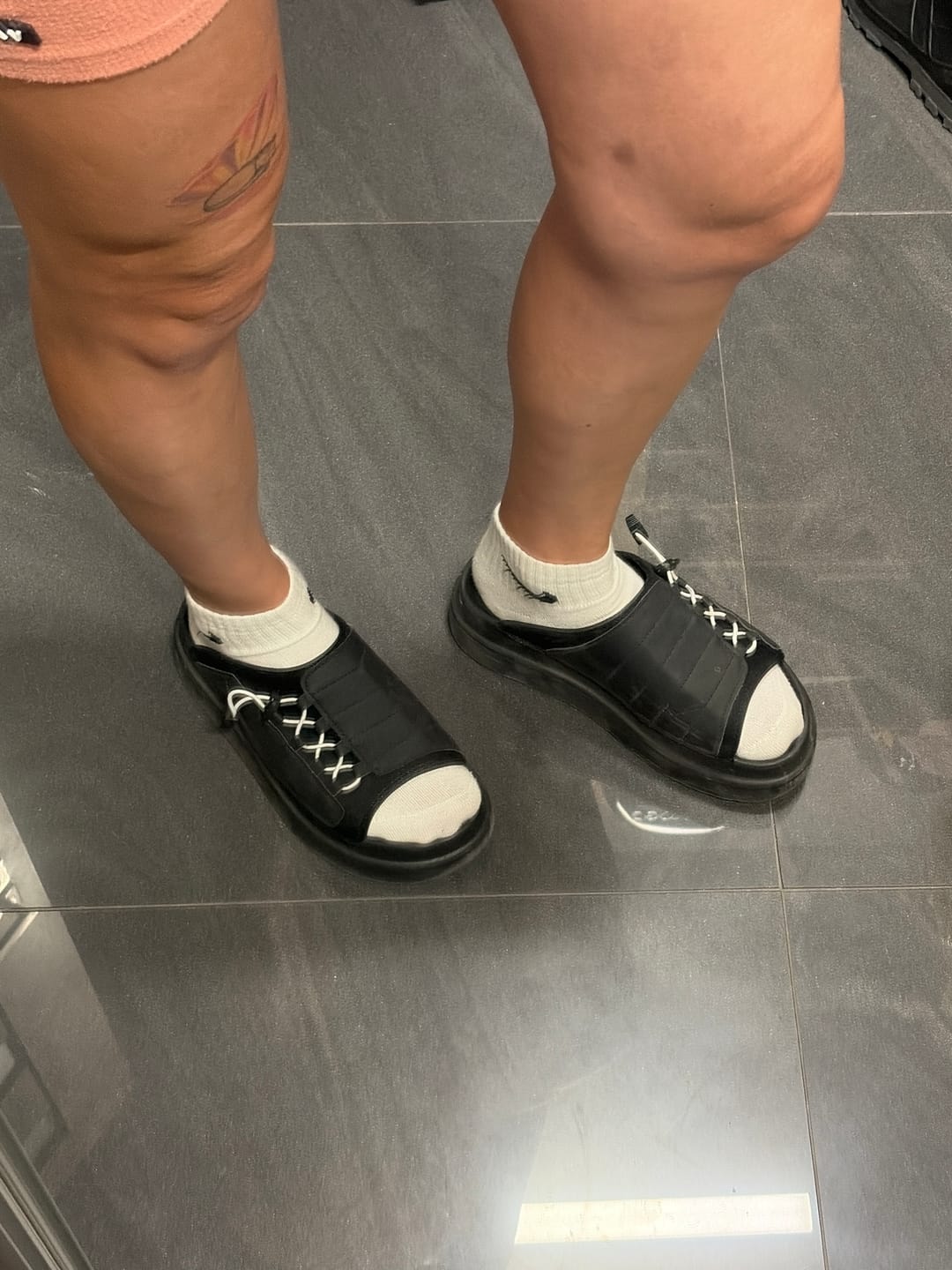 Customer photo review of SLIDES NIGHTSUMMER UNISEX