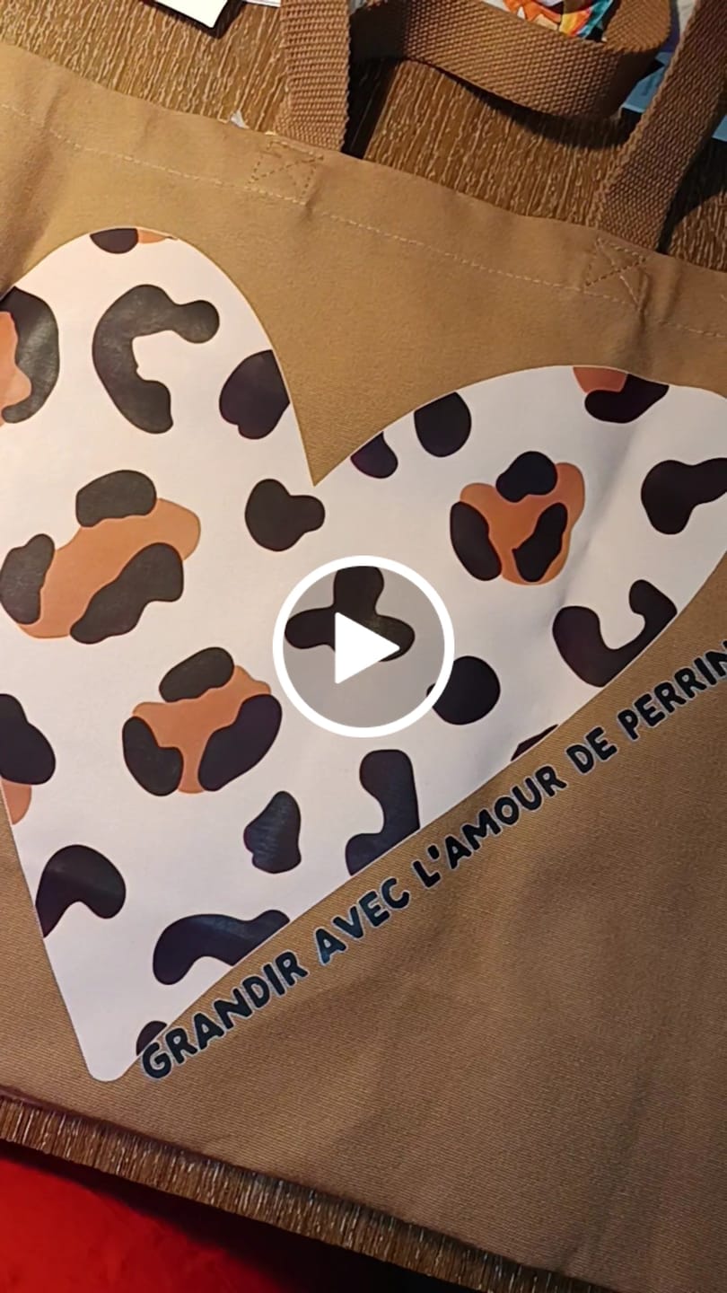 Customer video review of Cabas XXL - Coeur Léo