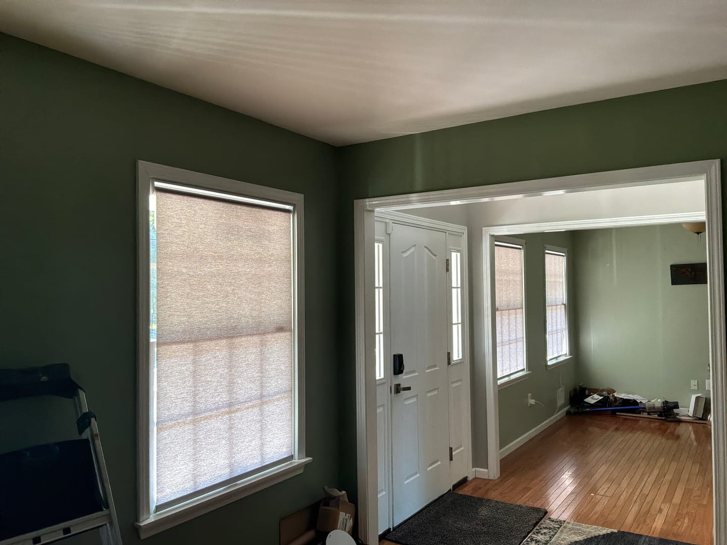 Customer photo review of SmartWings Motorized Light Filtering Roller Shades 70% Blackout Safari