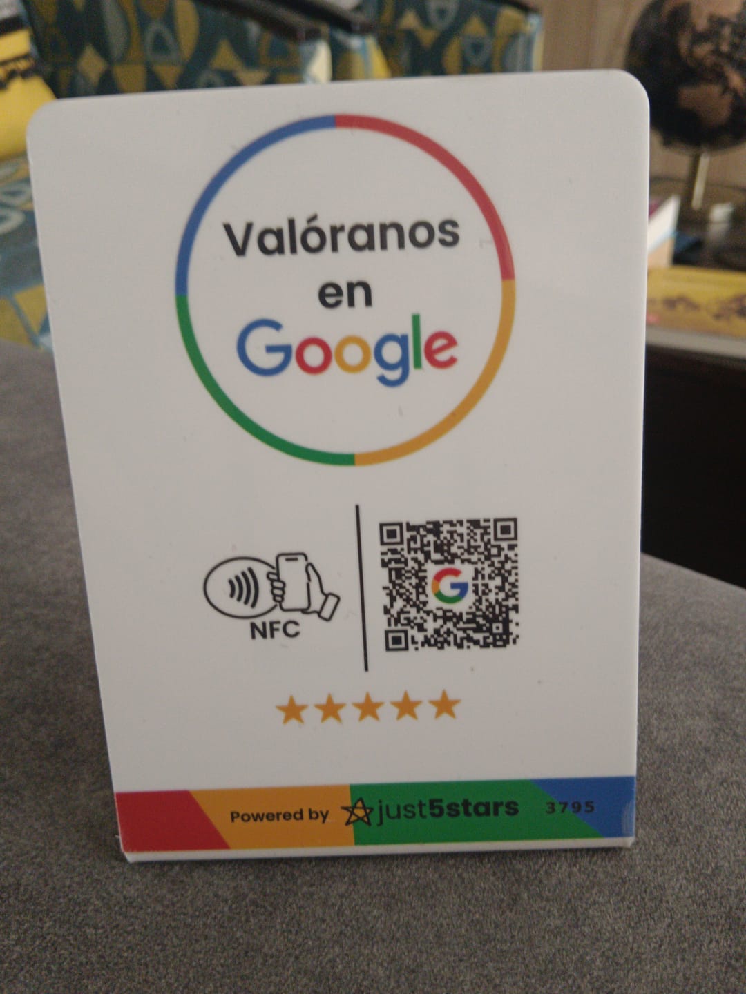 Customer photo review of Expositor Reseñas Google NFC & QR (ES)