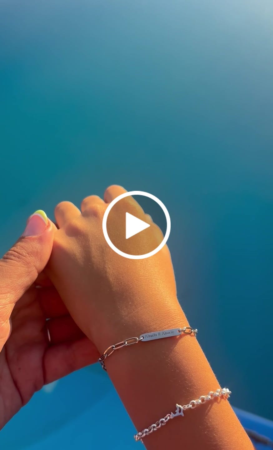 Customer video review of Pulsera Uniones - Personalizado