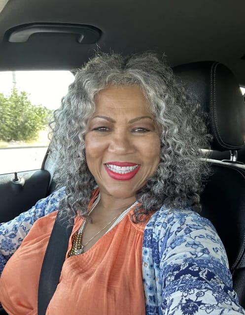 Customer photo review of Luvwin 5x5 Gentle  Curly Salt And Pepper Glueless Grey Color Pre-Cut Lace Bob Wig