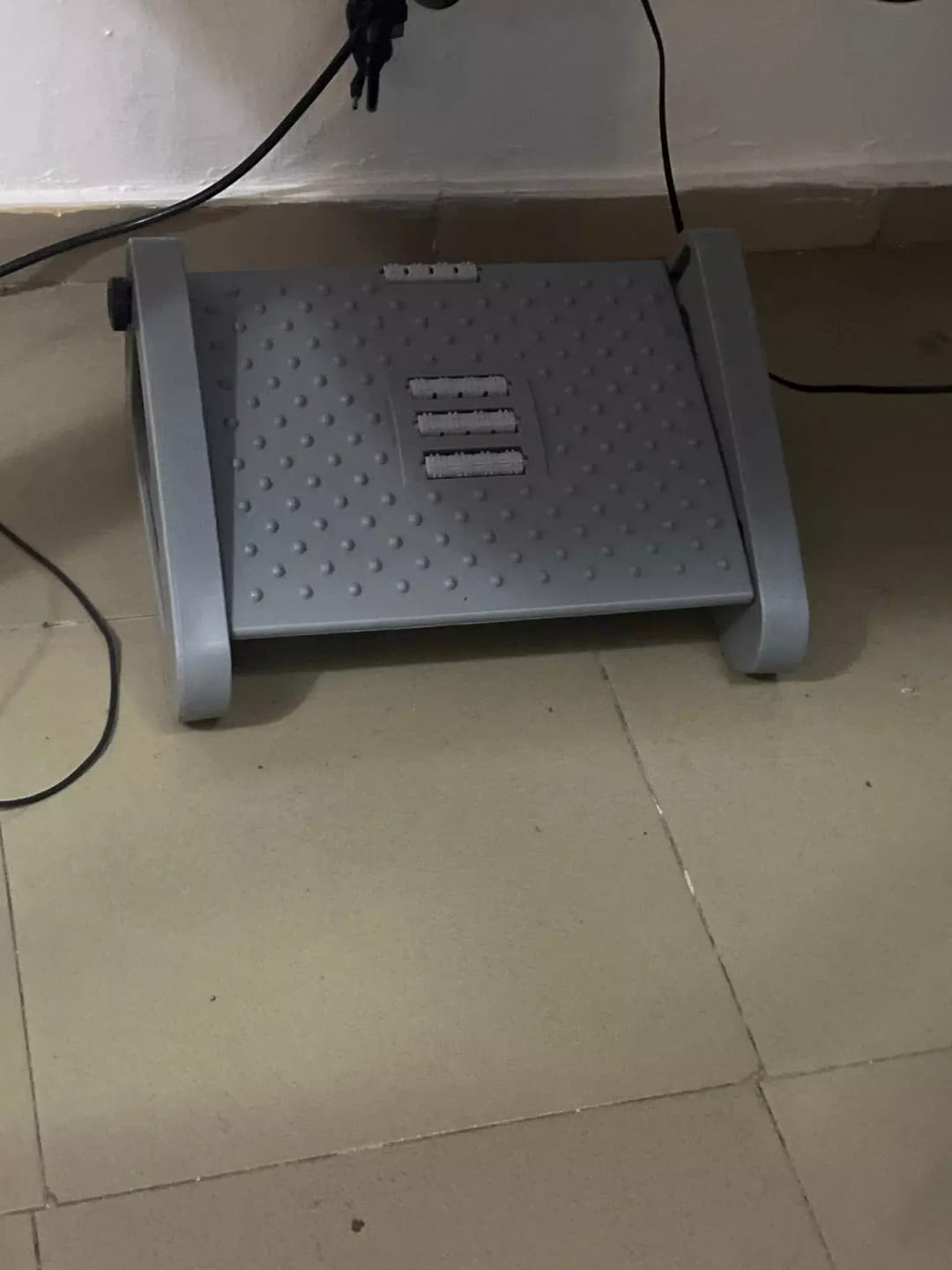 Customer photo review of Spinely® FootRest