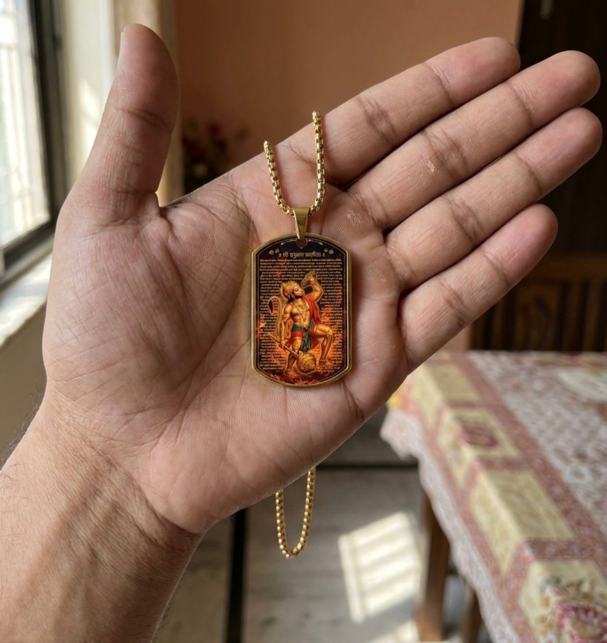 Customer photo review of Hanuman Chalisa Gada Locket for Men