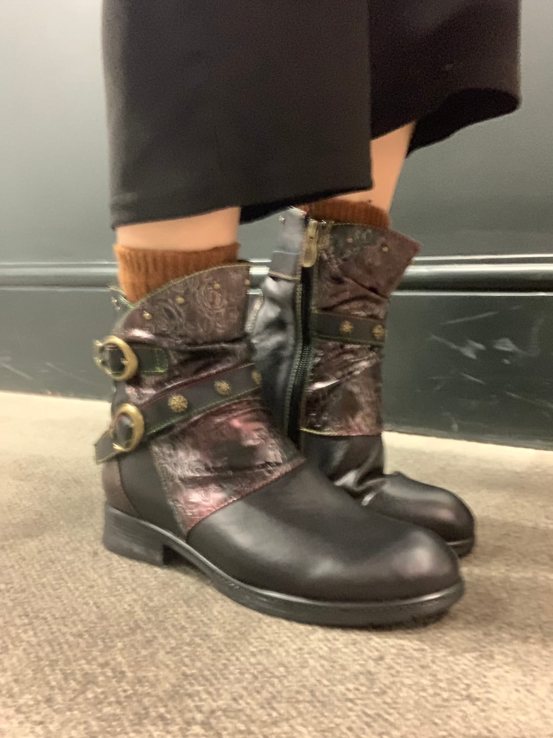 Customer photo review of Retro Painted Buckle Flat Shoes