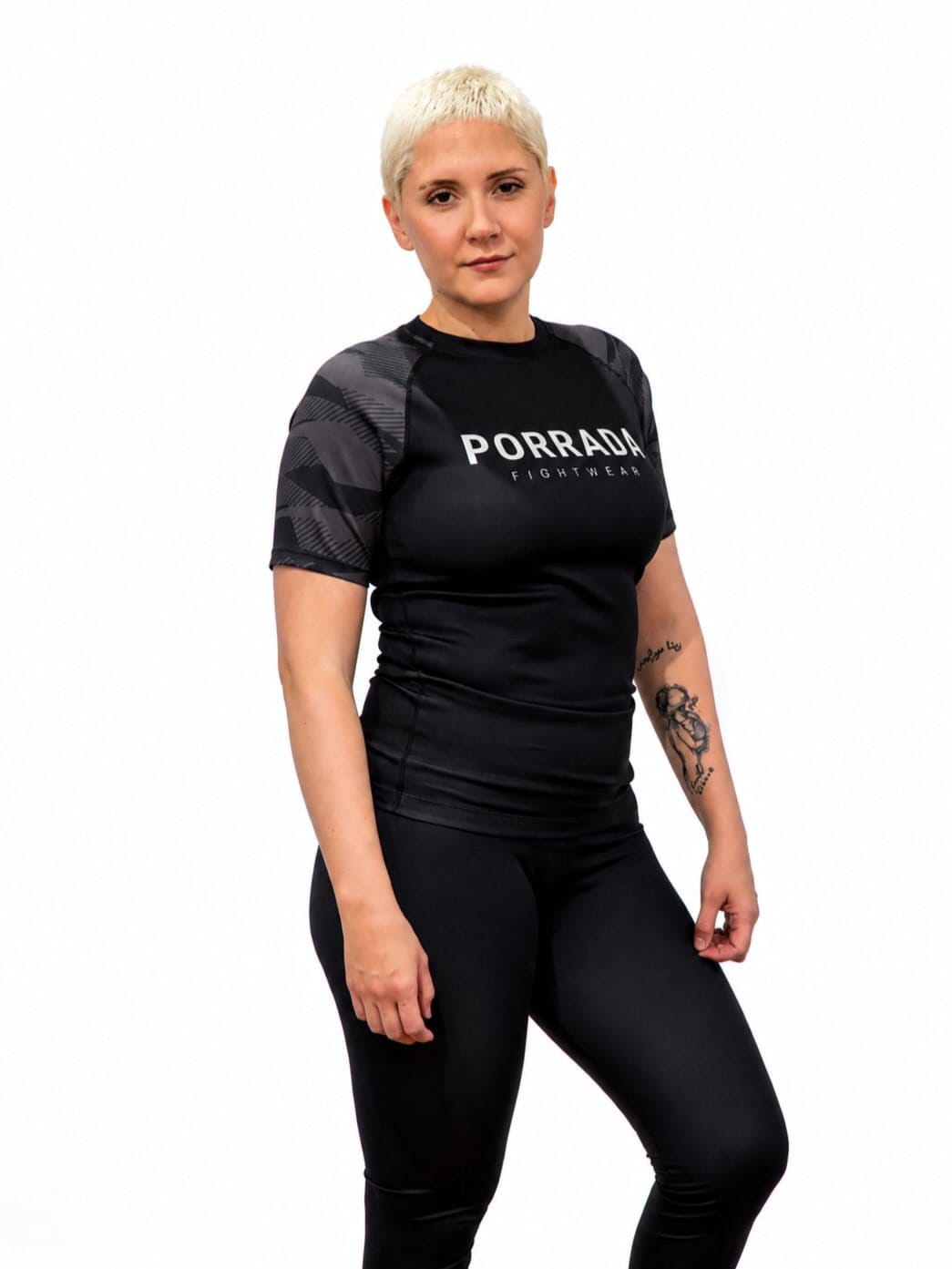 Customer photo review of ESSENTIAL BLACK WOMEN LEGGINGS