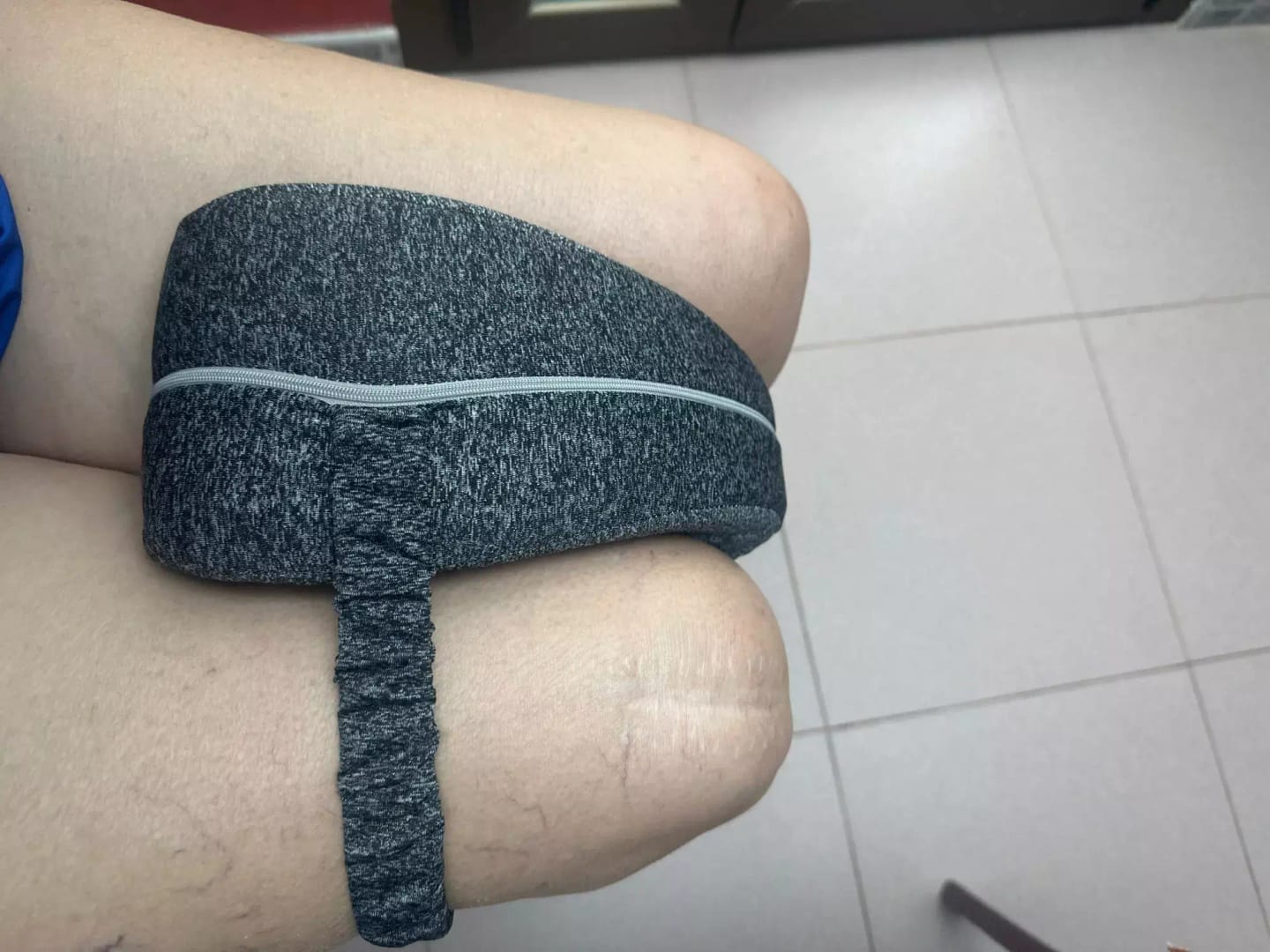 Customer photo review of Spinely® OrthoKnee Pillow