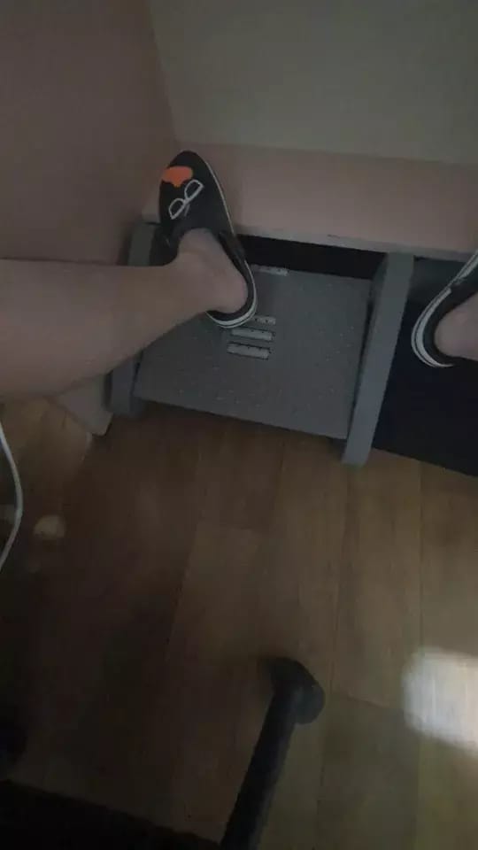 Customer photo review of Spinely® FootRest