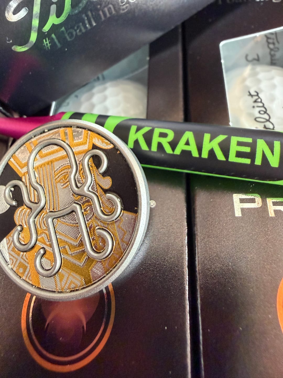 Customer photo review of 🍉 Slice Free Crayon Golf Divot Tool (Melon)