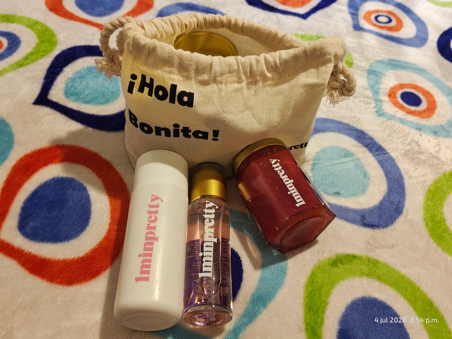 Customer photo review of Kit de 2 tarros de cera + exfoliante + crema pepino + agua rosas + talco para depilar con envío gratis mx