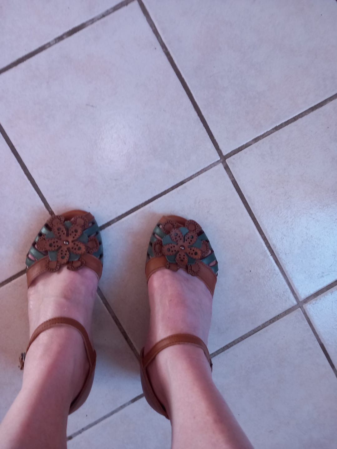 Customer photo review of Chaussures Vintage Femme en Cuir Véritable Marron