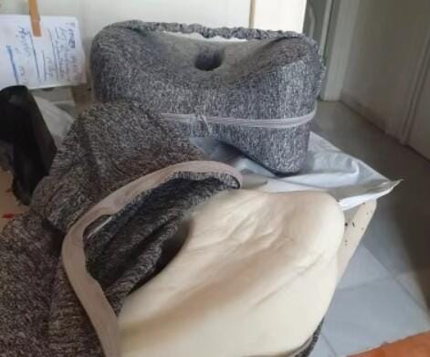 Customer photo review of Spinely® OrthoKnee Pillow
