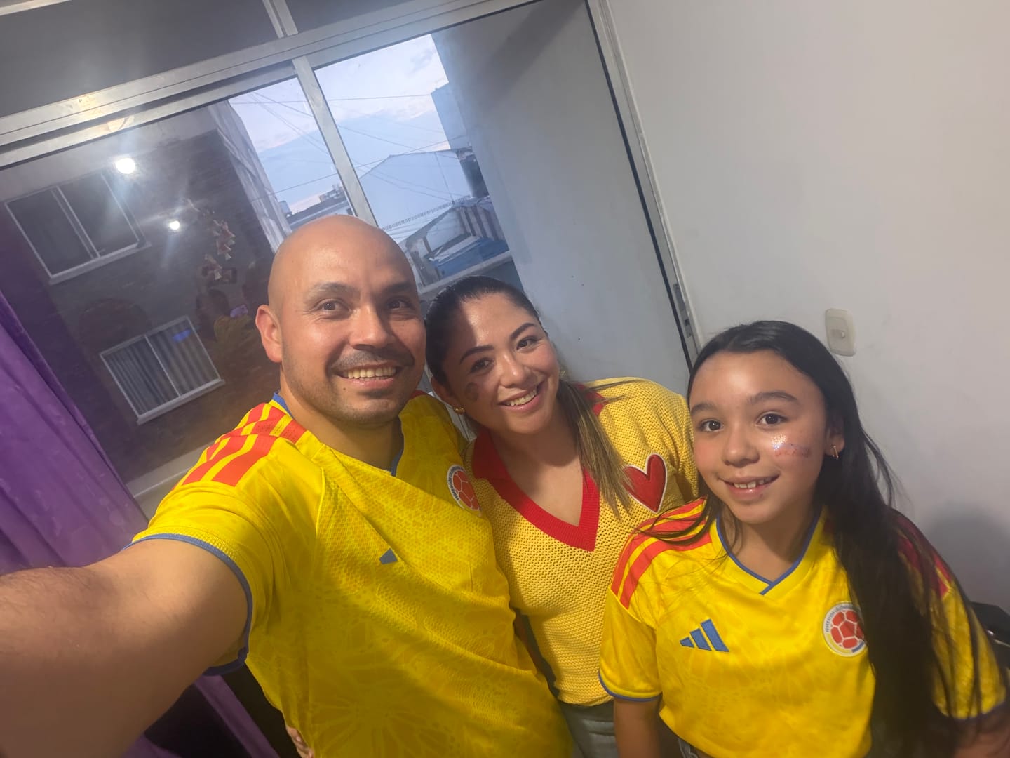 Customer photo review of Stickers Temporales para Apoyar la Tricolor - Nipskin®