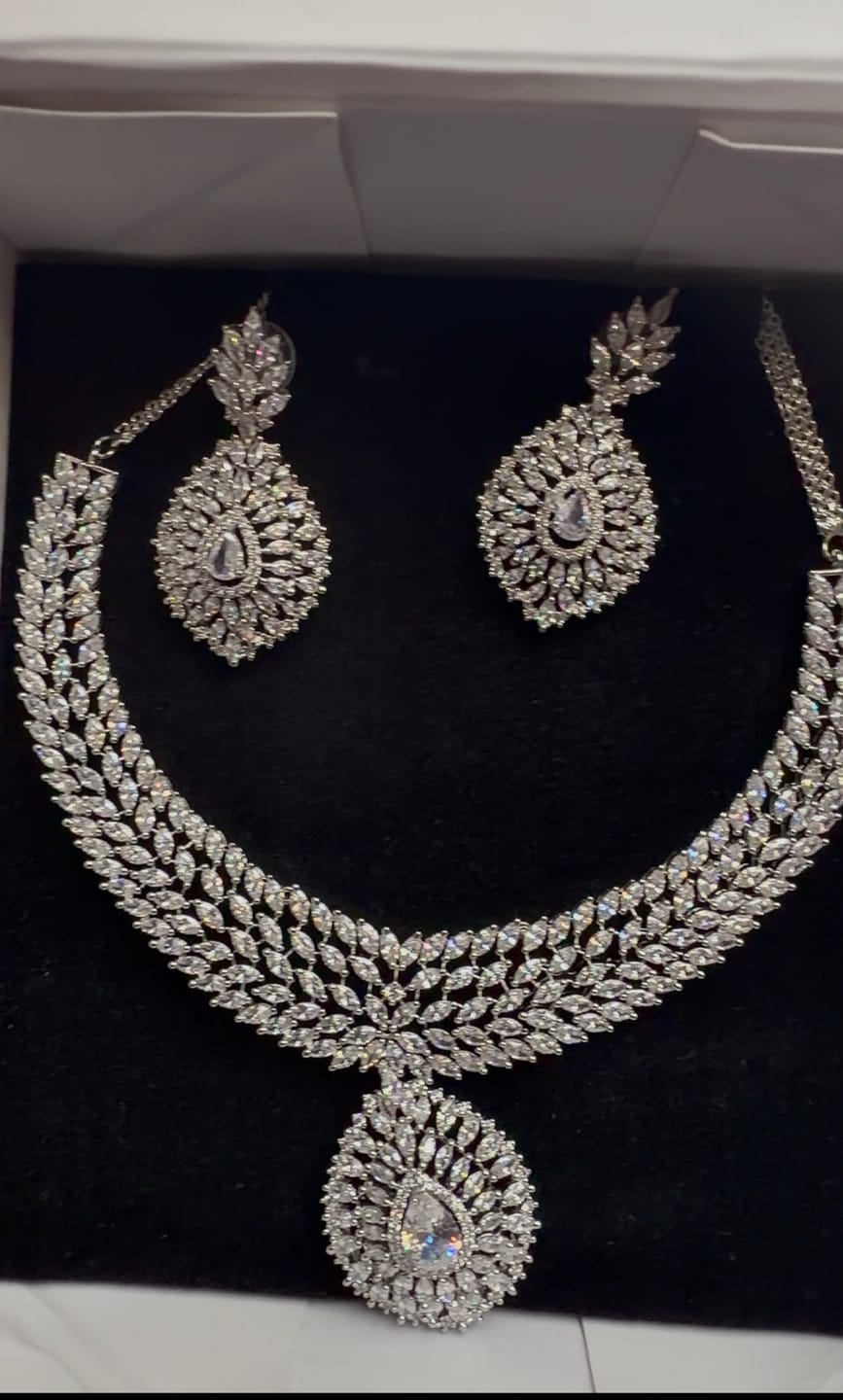 Customer photo review of Snowdrop Elegance Necklace Set| Vinni’s Jewelry