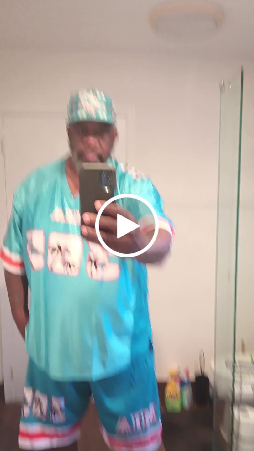 Customer video review of Limited-Edition 305 Jersey Set – Available in White or Aqua