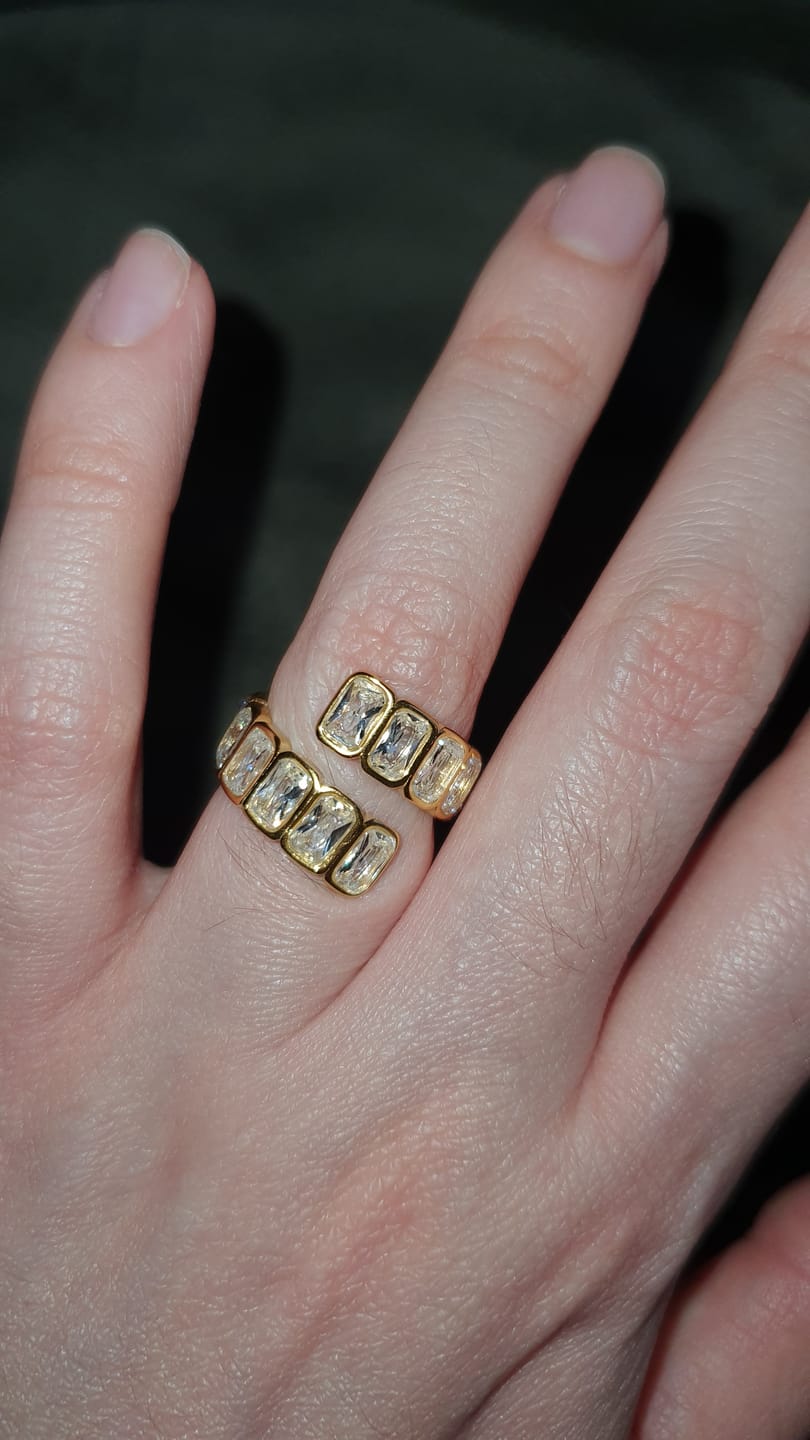 Customer photo review of Anillo Paloma