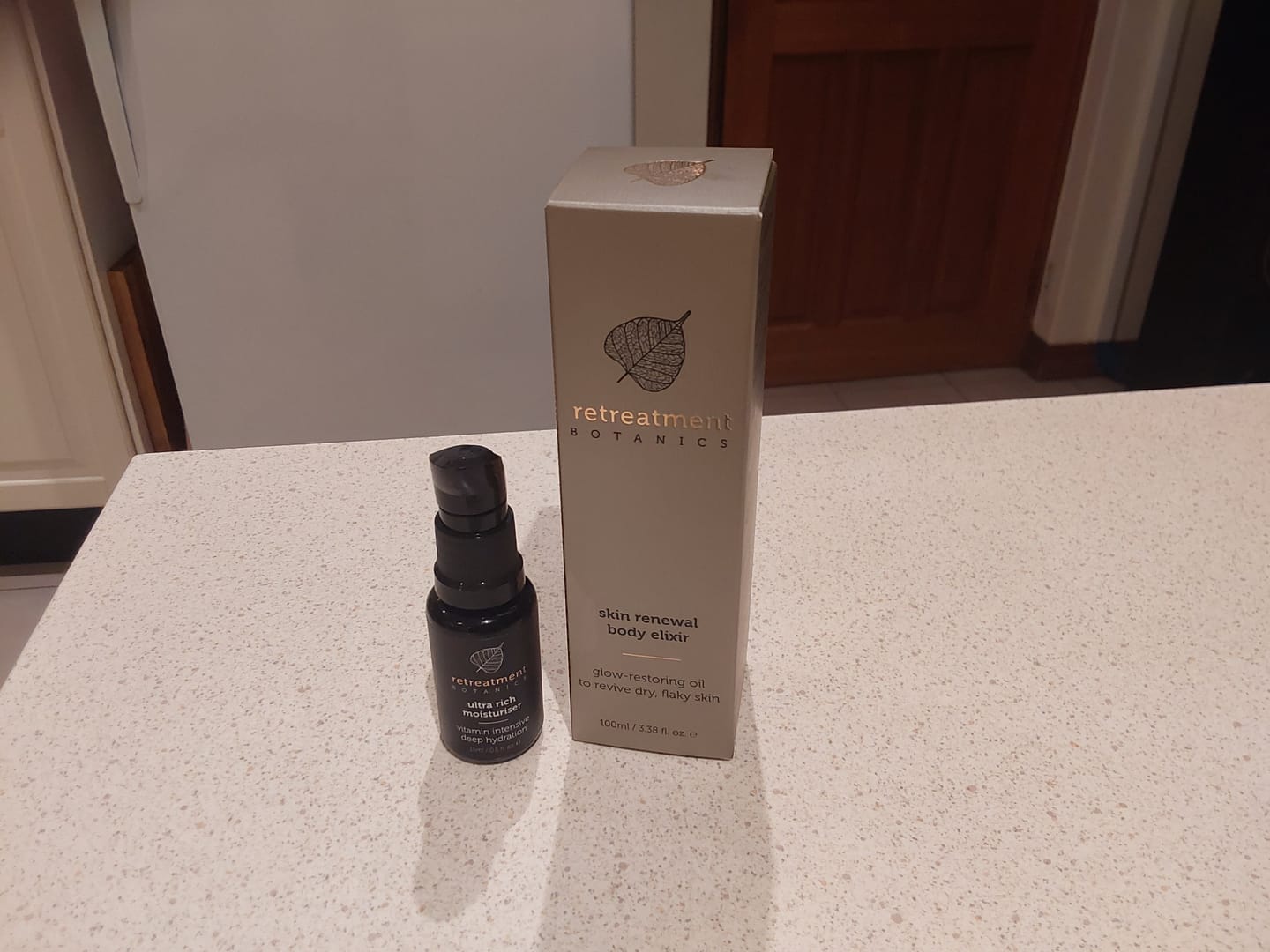 Customer photo review of Skin Renewal Body Elixir 100ml/15ml Ultra Rich Moisturiser (FREE)