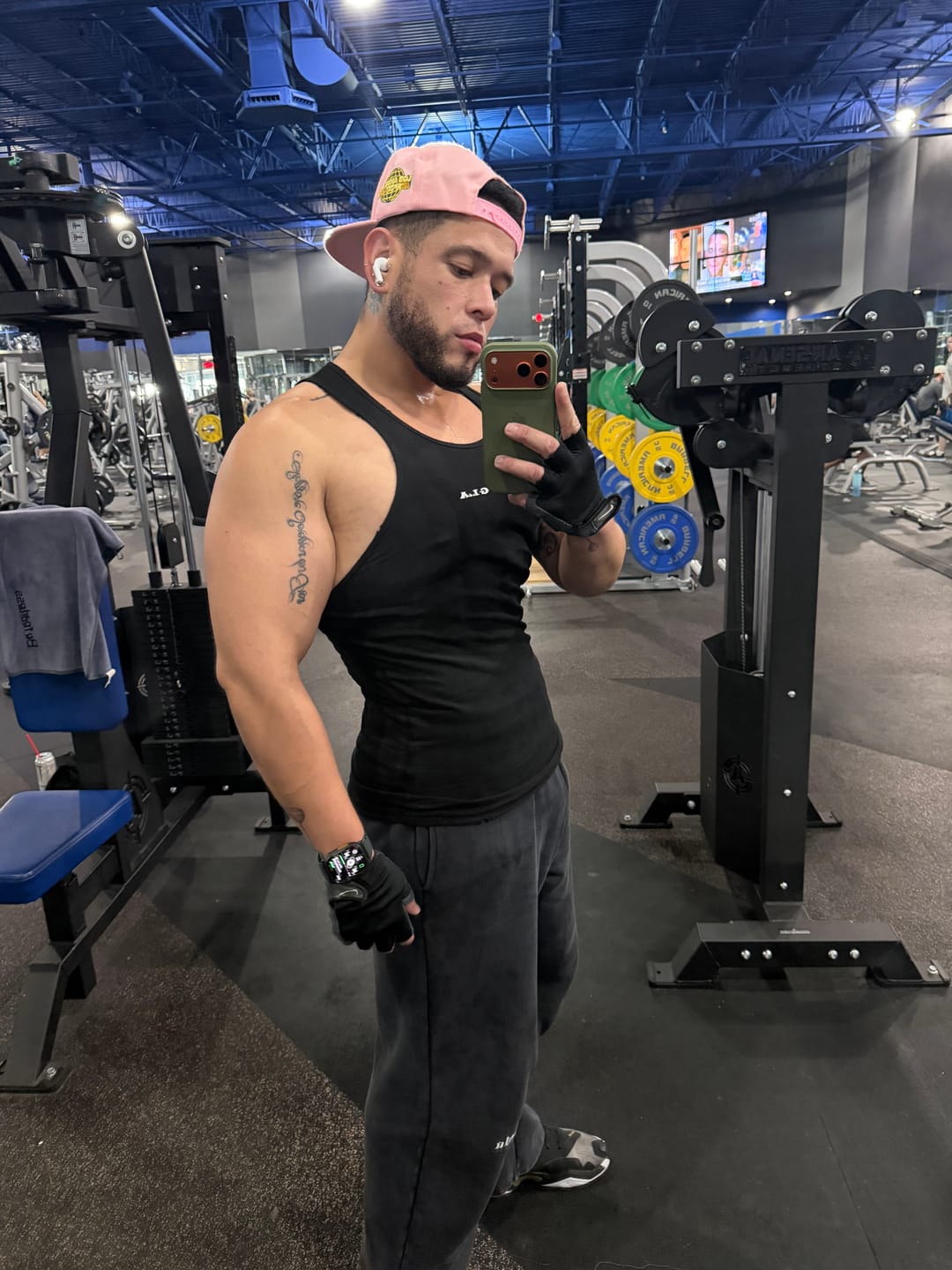 Customer photo review of 401 Essential Jacked Tees