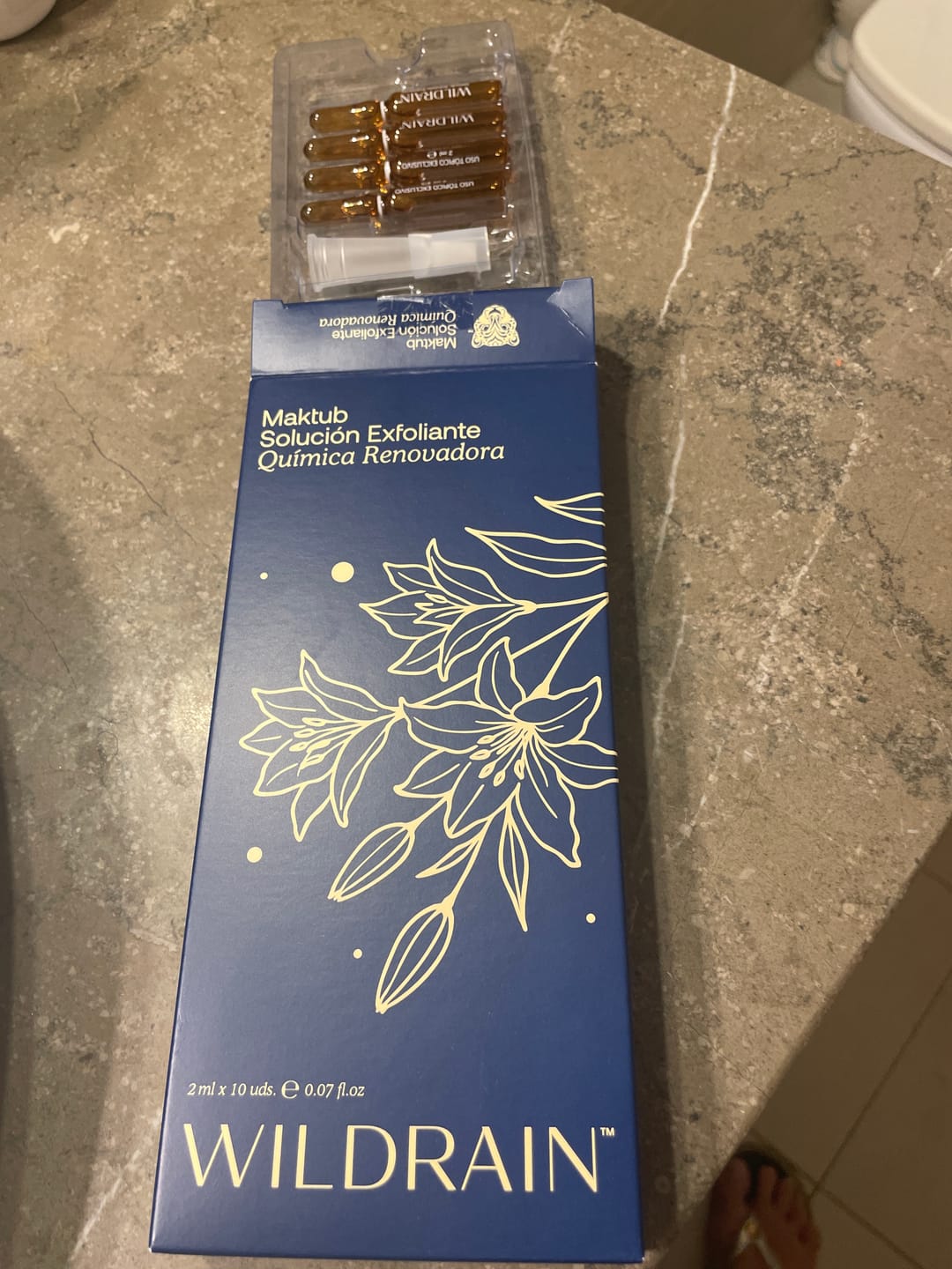 Customer photo review of Solución Exfoliante Química con Ácido Glicólico, Azelaico y Tranexámico | Renovación, Poros y Manchas MAKTUB
