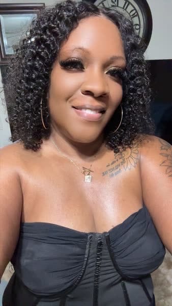 Customer photo review of Wavymy Glueless Kinky Curly 7x5 Lace Closure Wig HD Lace Wear & Go Wigs Dome Cap 180% Density
