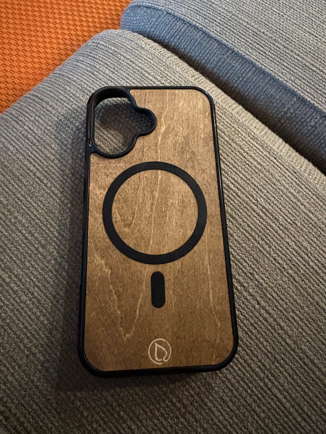Customer photo review of TERWA – Puhelimen kuoret tervatusta koivusta