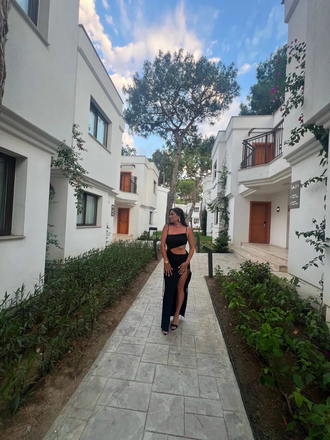 Customer photo review of Beatrice Ruched Cut-out Waist Maxi Dress
