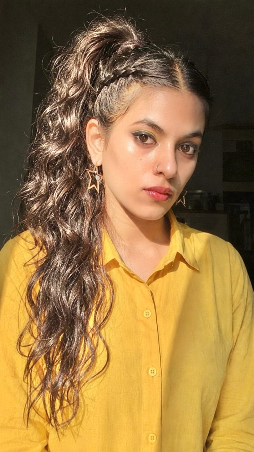 Customer photo review of Women Yellow Airy-Linen Shirt