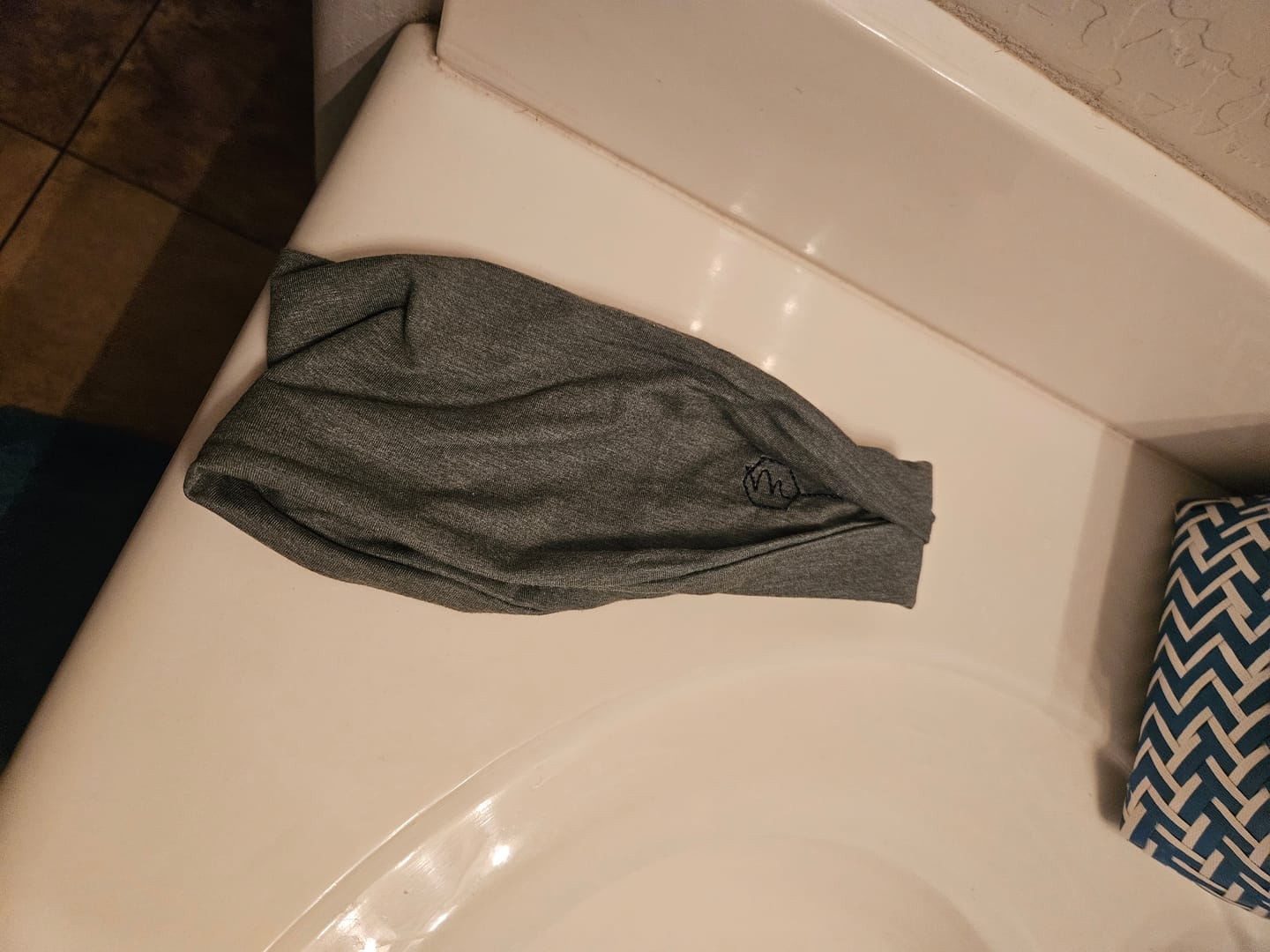 Customer photo review of HUSTLE - 4'' Headband