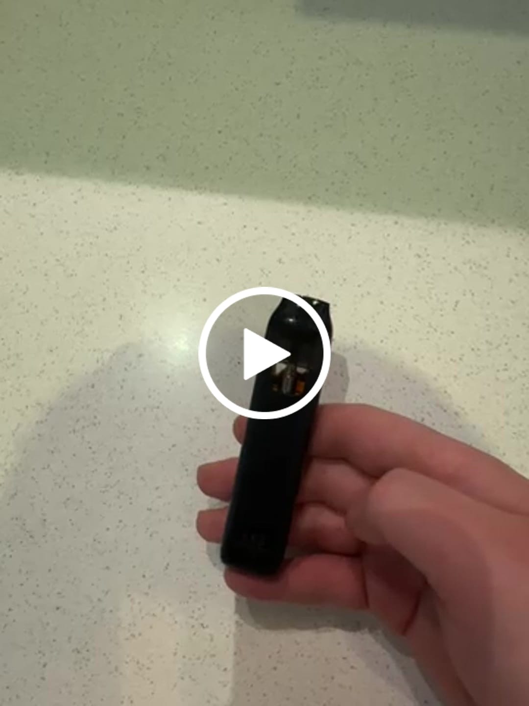 Customer video review of THC Zkittlez Vape (1 ml / 95 %)