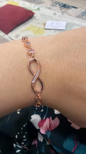 Customer photo review of Noelle Infinity Bracelet