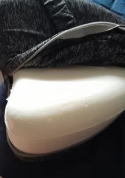 Customer photo review of Spinely® OrthoKnee Pillow