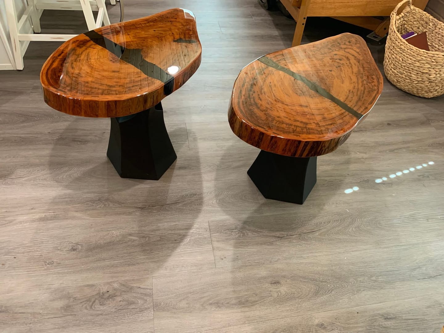 Customer photo review of Coffee Table Base 16.1" H Tree Trunk for Mid-Century Style - 106B Namu