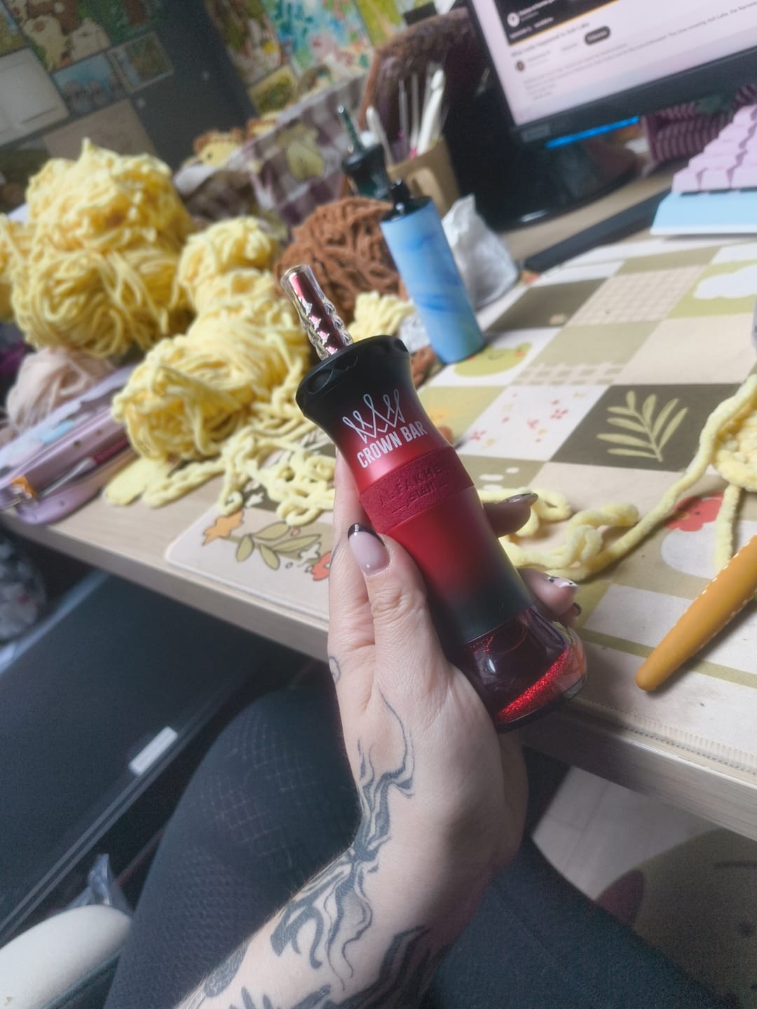 Customer photo review of Al Fakher Crown Bar – E-Hose X 60K – 0.6% Nicotine – Disposable Vape / Hookah