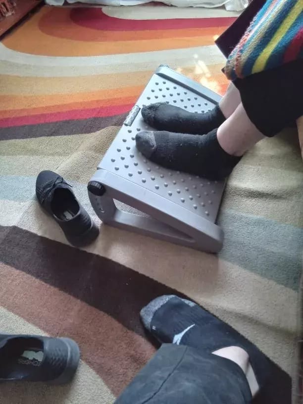 Customer photo review of Spinely® FootRest