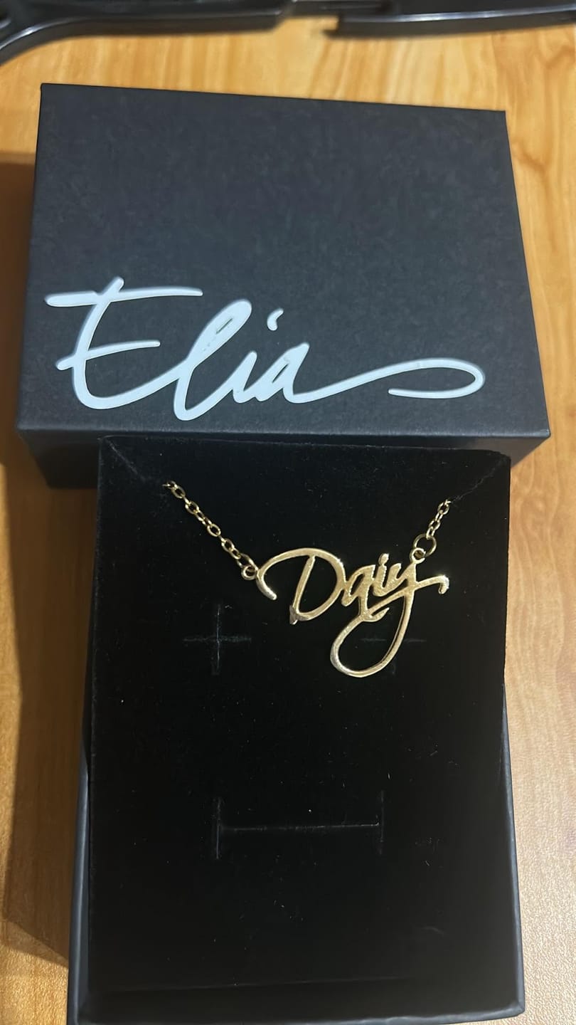 Customer photo review of Script-MT Name Necklace