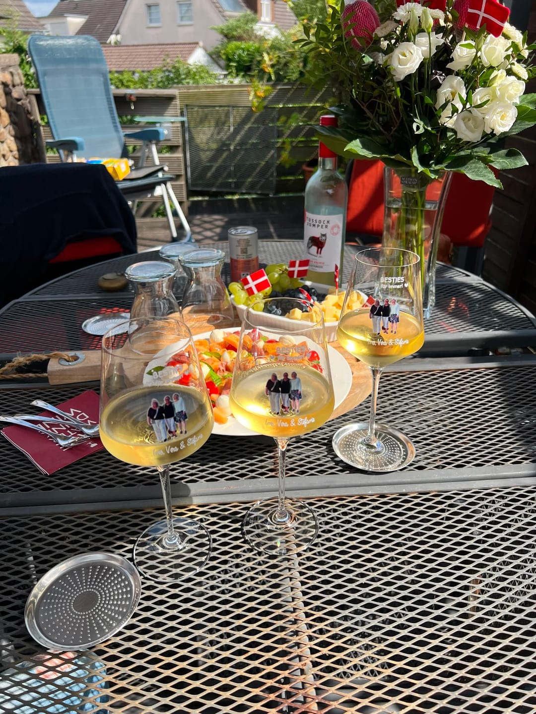 Customer photo review of Besties - Bedrucktes Weinglas mit Foto für beste Freundinnen