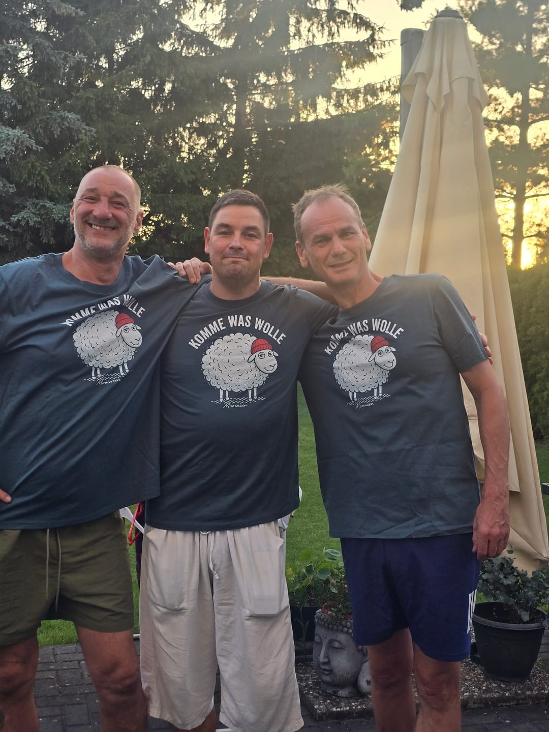 Customer photo review of Komme was wolle   · Herren Premium Bio T-Shirt