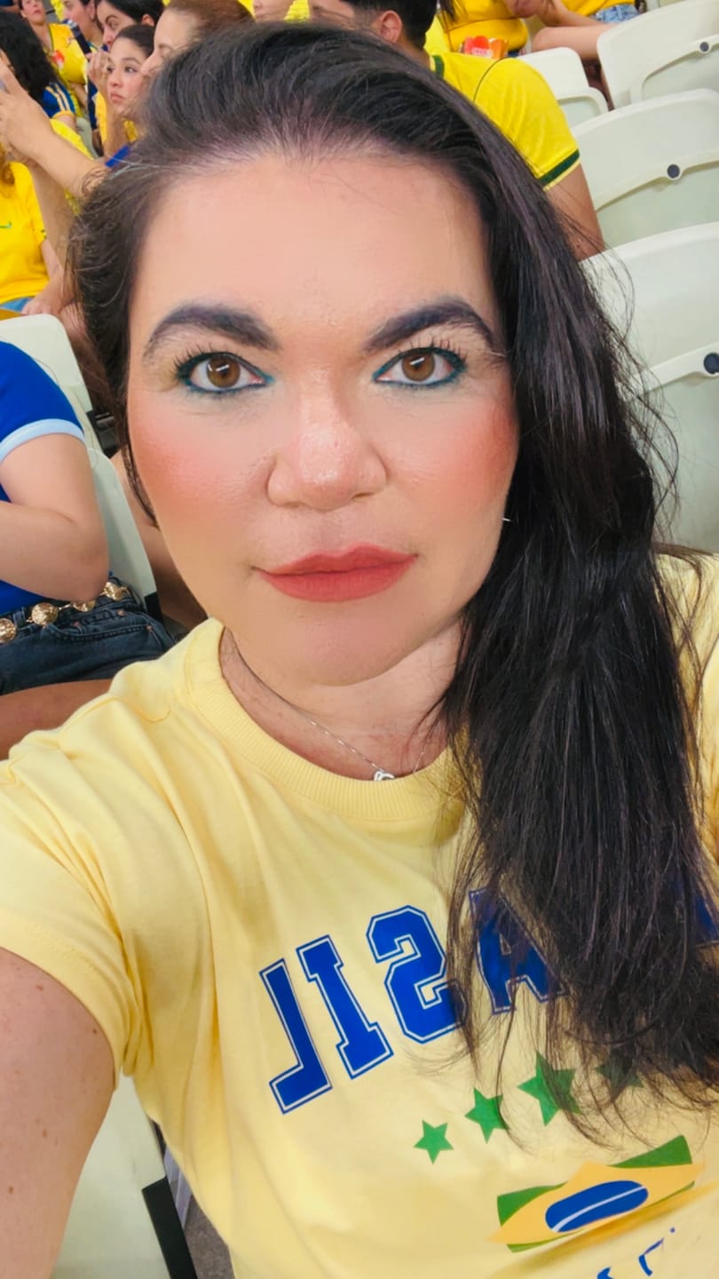 Customer photo review of Base Líquida Matte - Vizzela
