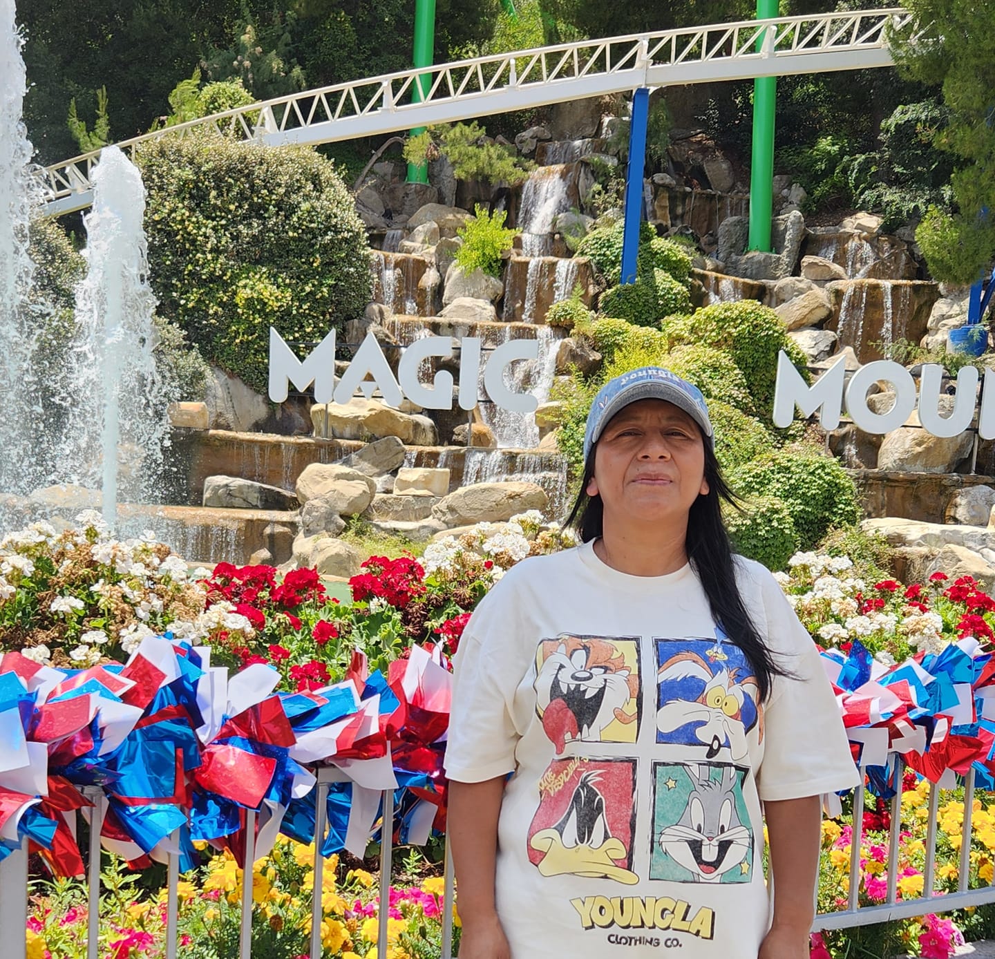 Customer photo review of 4291 - Looney Tunes Vintage Tees