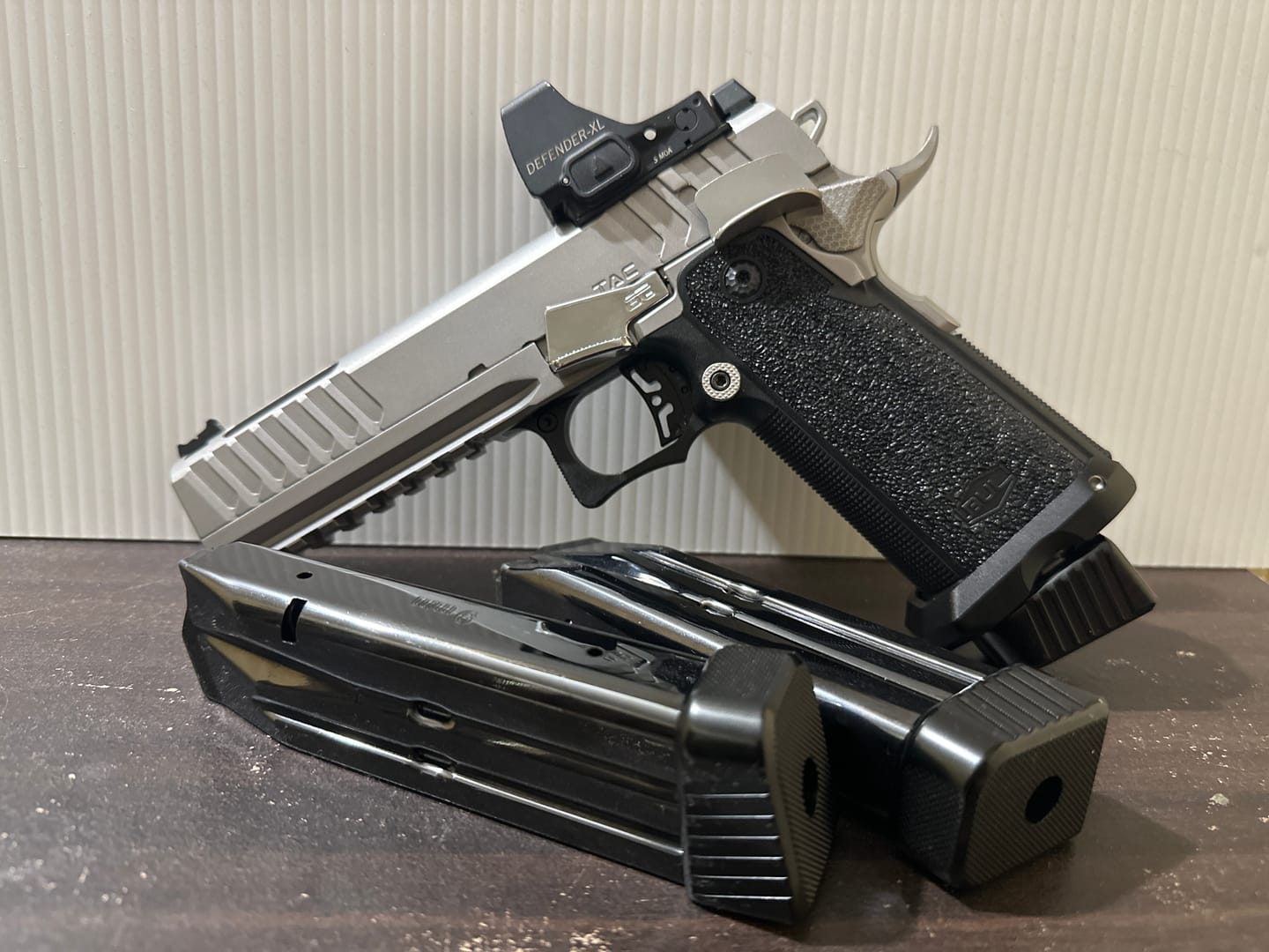 Customer photo review of 2011 Aluminium Double Stack Open Magazine Base Pad