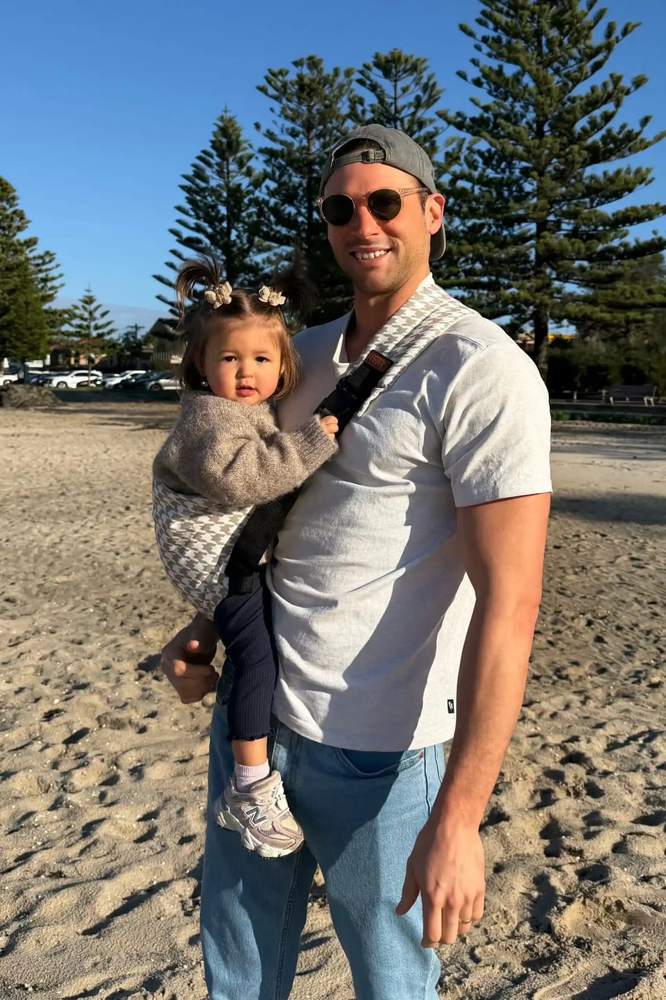 Customer photo review of POUCH™ TODDLER CARRIER