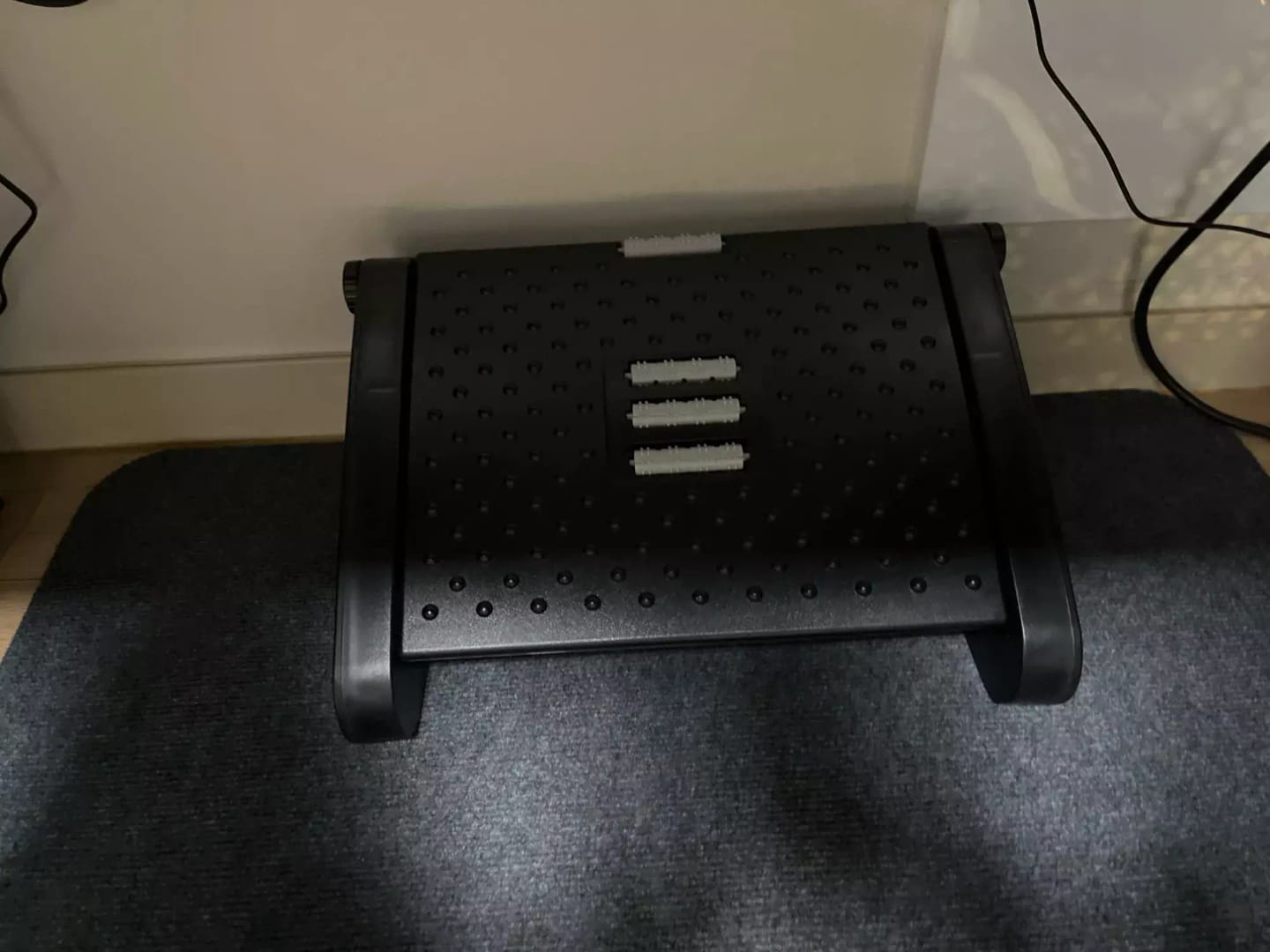 Customer photo review of Spinely® FootRest