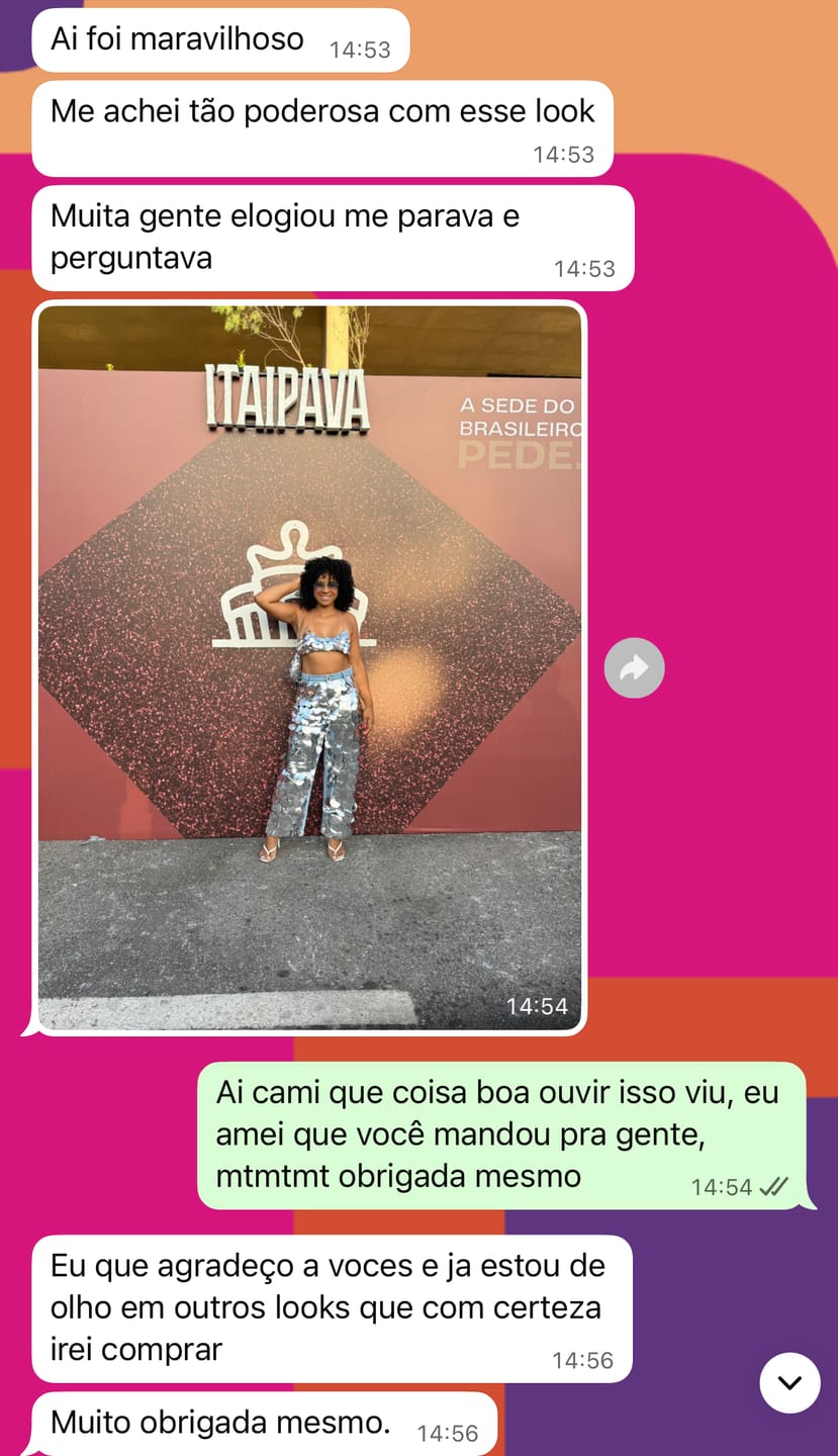 Customer photo review of Calça Wide Leg Renaissense