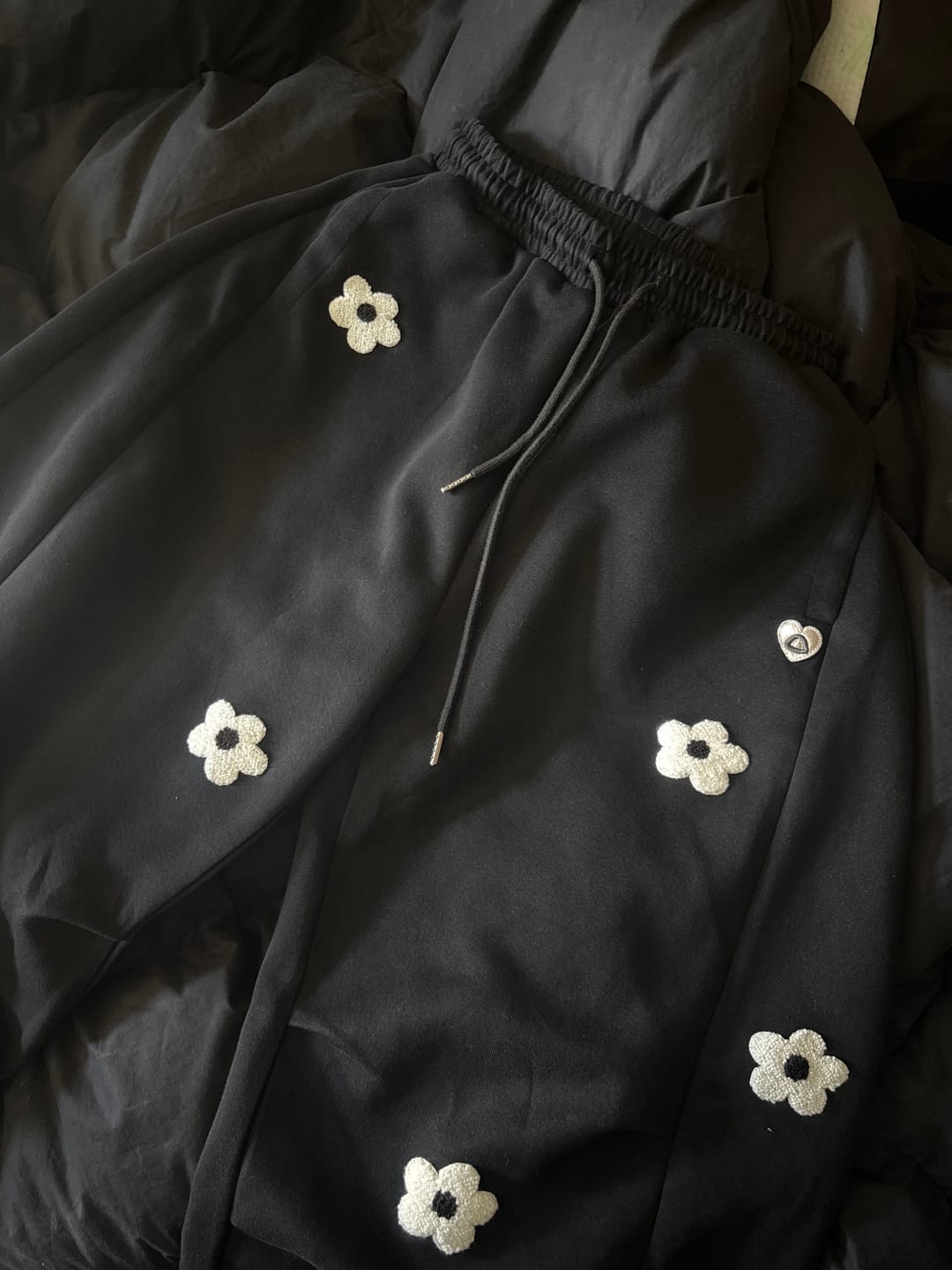 Customer photo review of Aelfric Eden Floral Embroidery Baggy Barrel Sweatpants