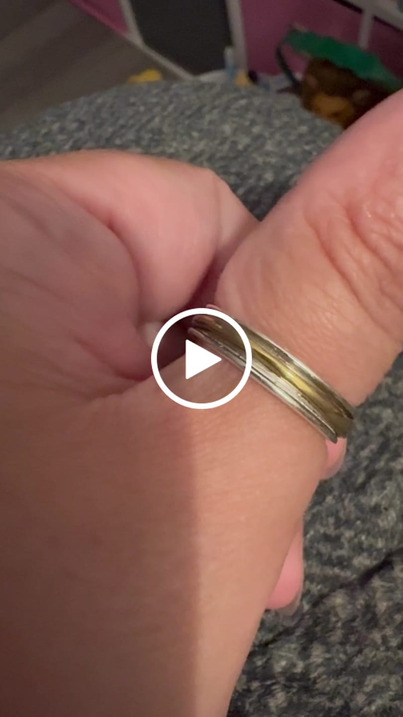 Customer video review of Two Tone Mama Fidget Ring