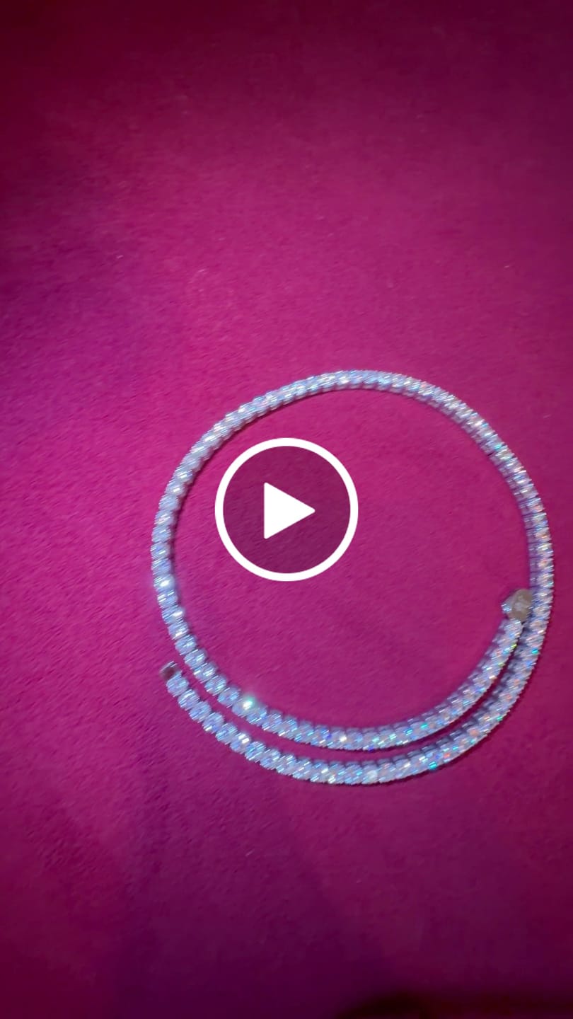 Customer video review of Gold Tennis Chain - 3 mm