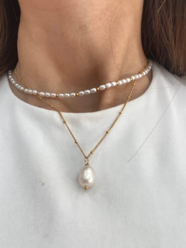 Customer photo review of Collar Perla de Gota
