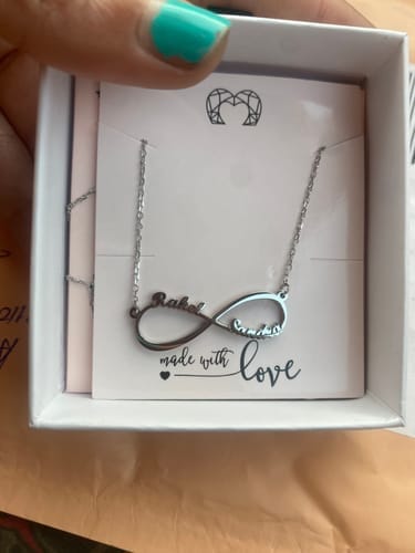 Customer photo review of Collar Infinito - Personalizado